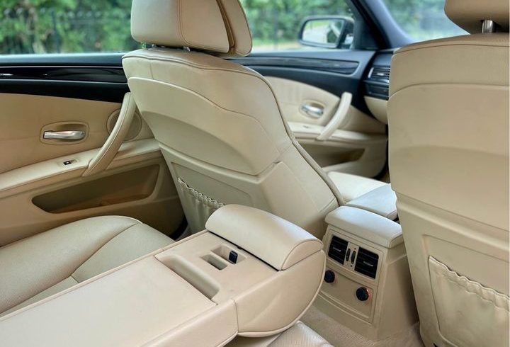 Vand Auto BMW Seria 5 Sedan din 2007 in Londra