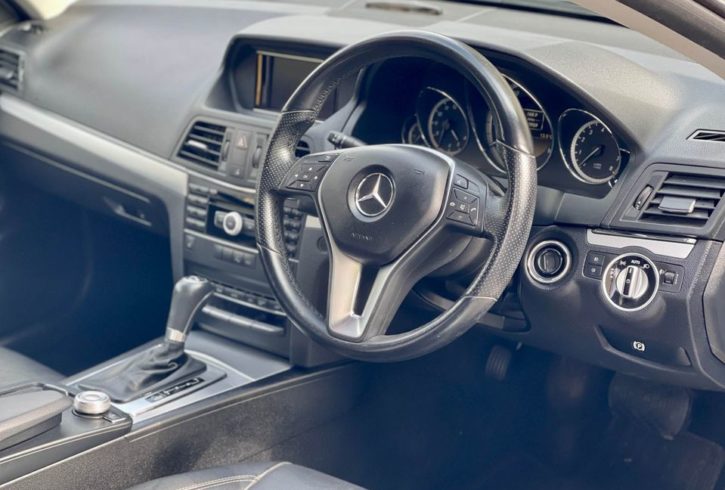 Vand Auto Mercedes Benz E-Class din 2011 in Londra