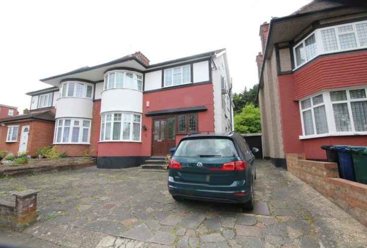 De inchiriat Casa cu 5 Dormitoare in Edgware, Londra