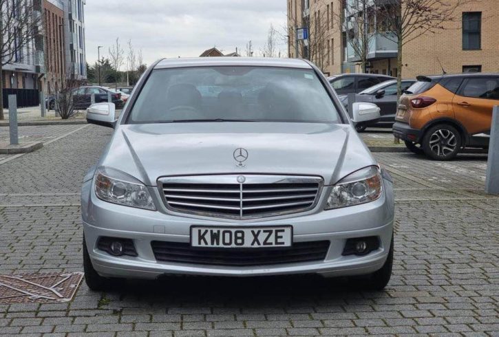 Vand Auto Mercedes Benz C-Class din 2008 in Hornchurch, Londra