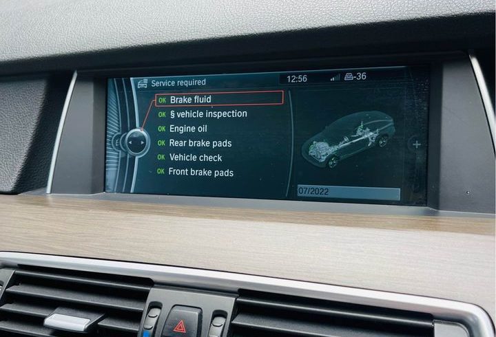 Vand Auto BMW 530 GT din 2010 in Londra