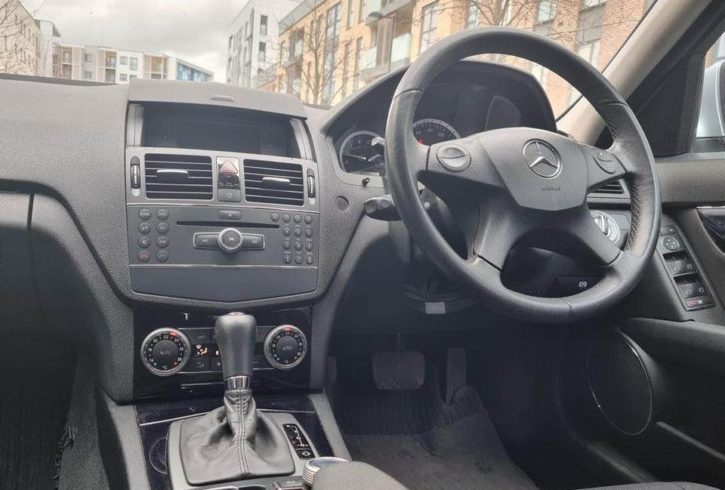 Vand Auto Mercedes Benz C-Class din 2008 in Hornchurch, Londra