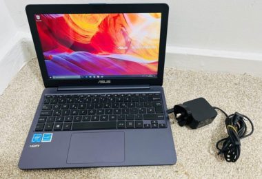 Vand Laptop Asus E203N in Milton Keynes, UK