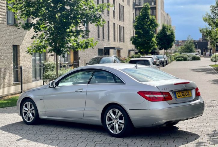 Vand Auto Mercedes Benz E-Class din 2011 in Londra