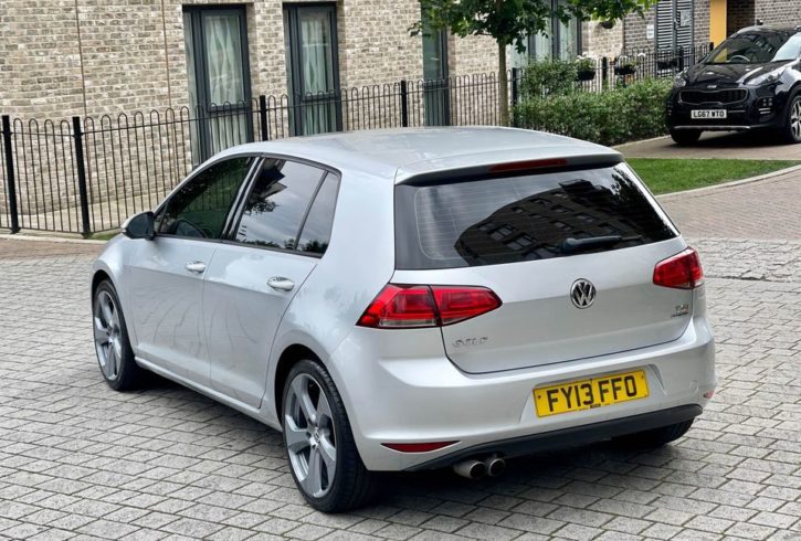 Vand Auto Volkswagen Golf din 2013 in Londra