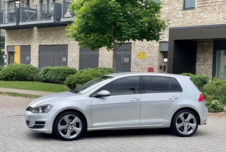Vand Auto Volkswagen Golf din 2013 in Londra