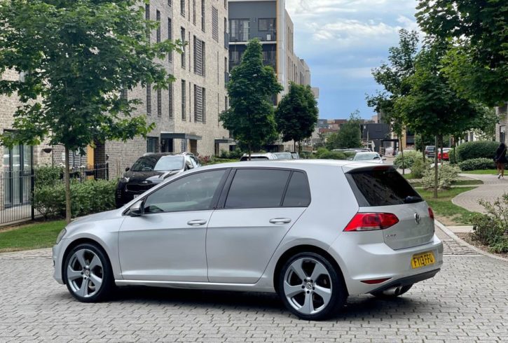 Vand Auto Volkswagen Golf din 2013 in Londra