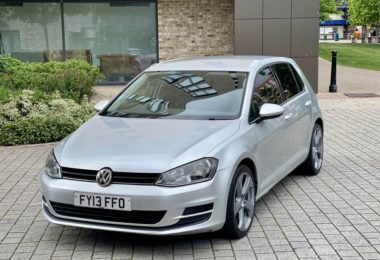 Vand Auto Volkswagen Golf din 2013 in Londra