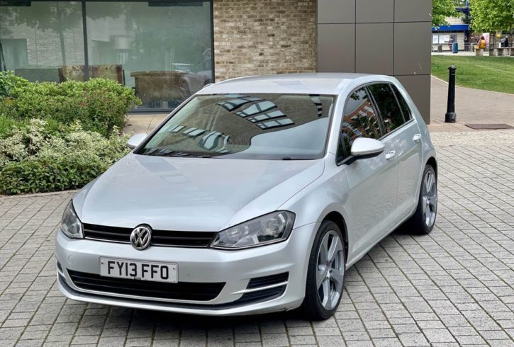 Vand Auto Volkswagen Golf din 2013 in Londra