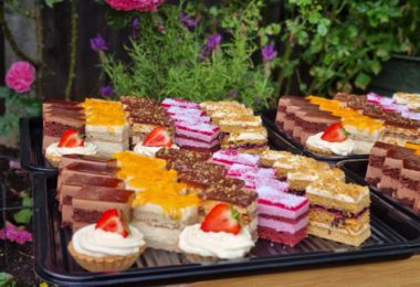 Prajituri si Torturi la Comanda in Queensbury, Londra