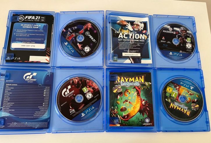 Vand Playstation Sony 4 SLIM, 500 GB in Londra