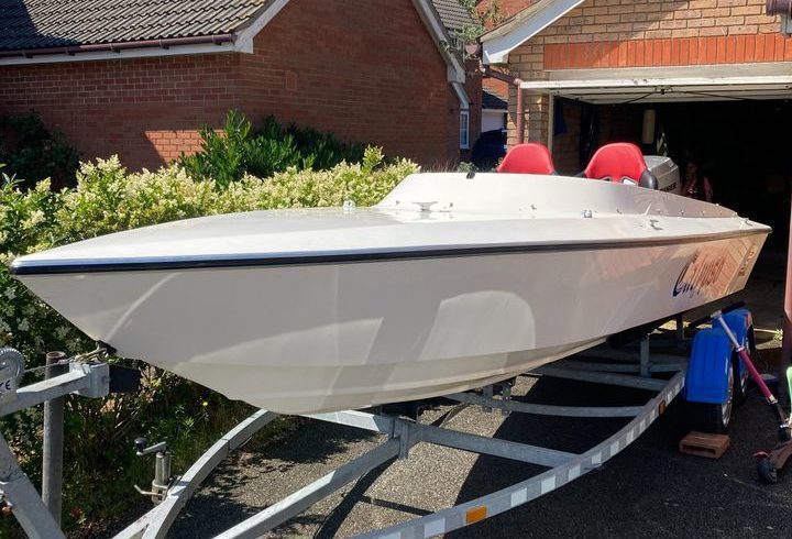 Vand Barca SpeedBoat Cu Motor In Romford, UK