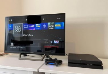 Vand Playstation Sony 4 SLIM, 500 GB in Londra
