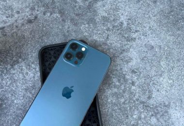 Vand iPhone 12 Pro Max in Edgware, Londra