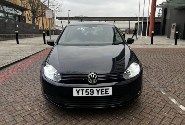 Vand Auto Volkswagen Golf din 2010 in Londra