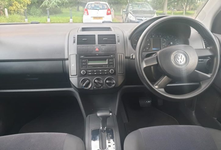 Vand Auto Volkswagen Polo din 2006 in New Malden, Londra