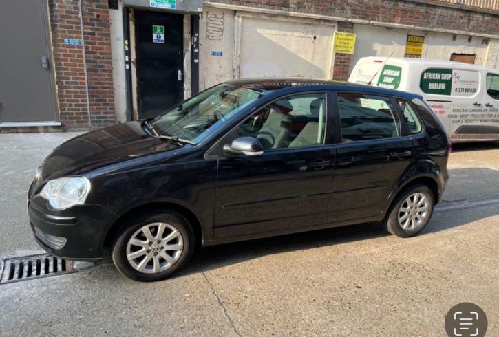 Vand Auto Volkswagen Polo din 2008 in Londra