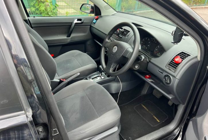 Vand Auto Volkswagen Polo din 2008 in Londra