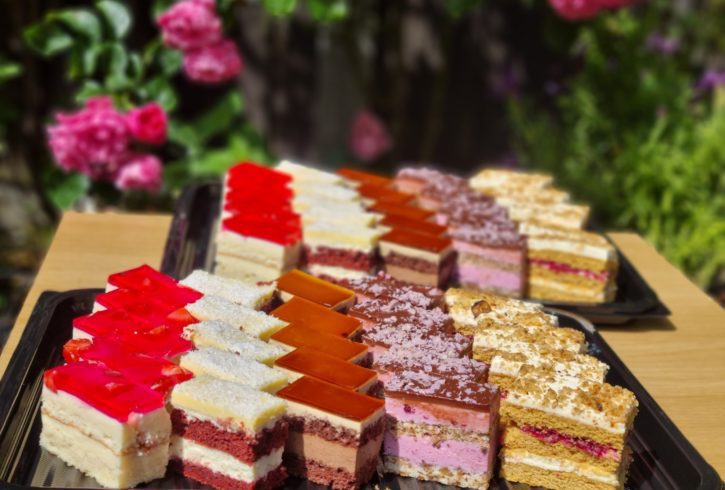 Prajituri si Torturi la Comanda in Queensbury, Londra