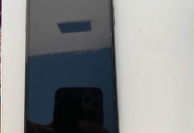 Vand iPhone 11 Pro Max Negru in Londra