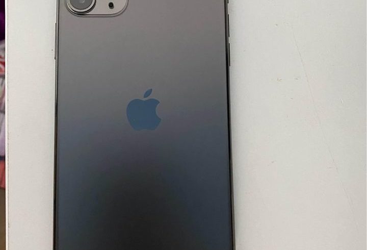 Vand iPhone 11 Pro Max Negru in Londra