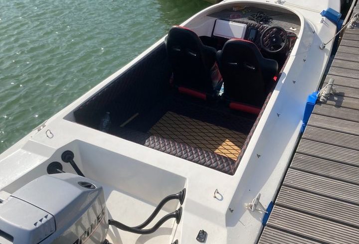 Vand Barca SpeedBoat Cu Motor In Romford, UK