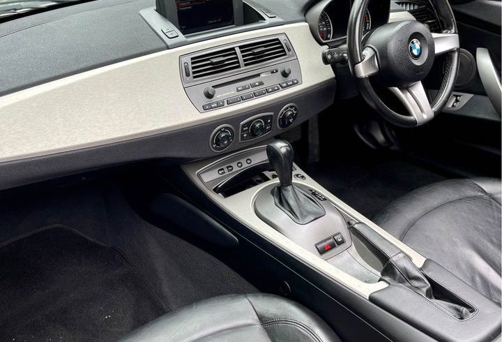 Vand Auto BMW Z4 Decapotabil din 2013 in Wembley, Londra