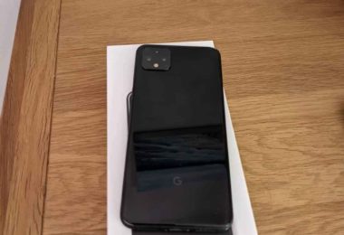 Vand Smartphone Google Pixel 4 XL in Crawley, UK