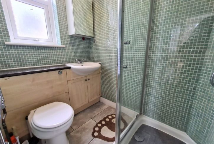 Chirie Casă cu 5 Dormitoare in Waltham Forest, Londra