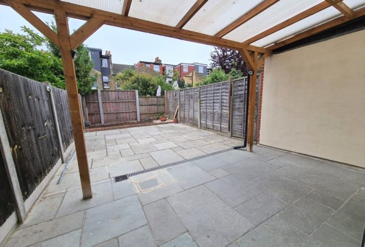 Chirie Casă cu 5 Dormitoare in Waltham Forest, Londra