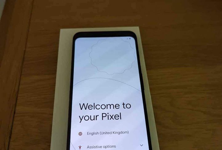 Vand Smartphone Google Pixel 4 XL in Crawley, UK