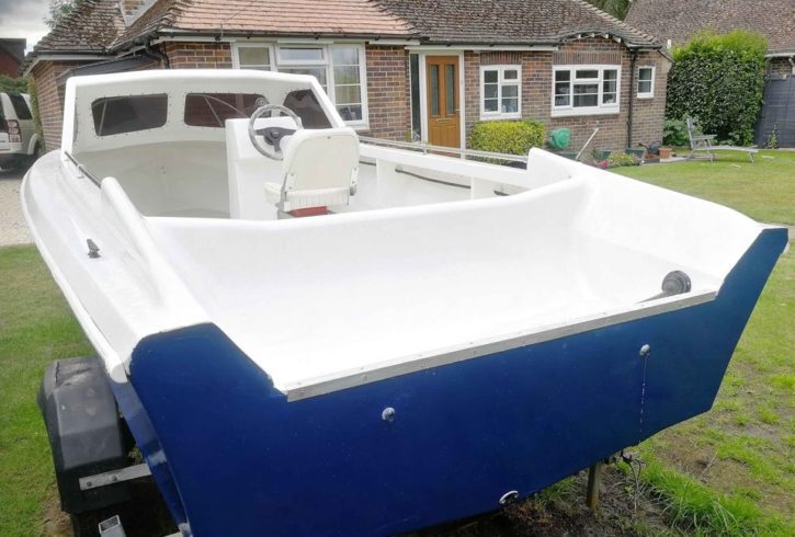 Vand Barcă De Pescuit Rapida Cu Remorca In Pulborough, UK