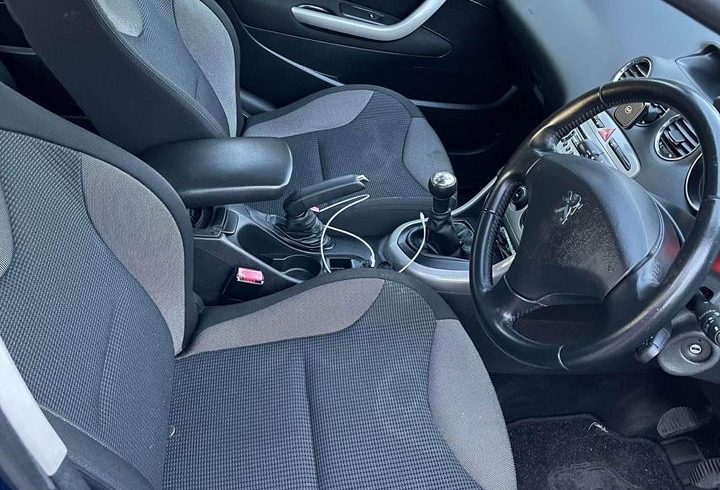 Vand Masina Peugeot 308 in Ilford, Londra