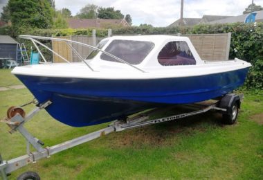 Vand Barcă De Pescuit Rapida Cu Remorca In Pulborough, UK