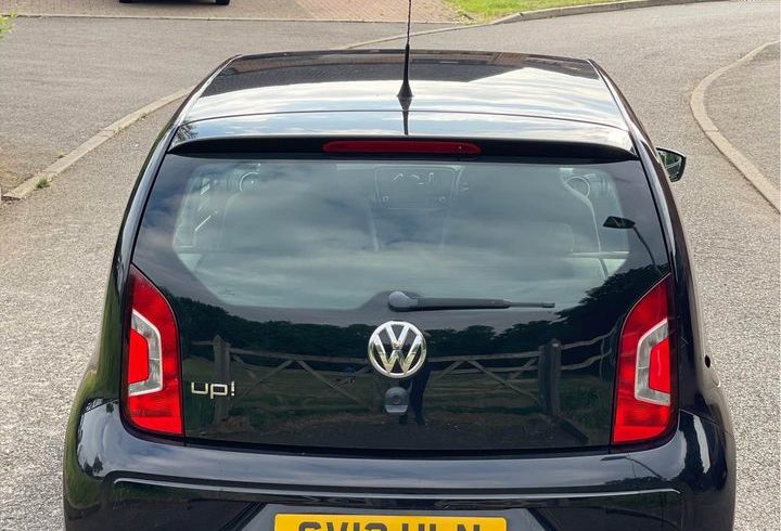 Vand Auto Volkswagen Up din 2013 In Stanmore, Londra