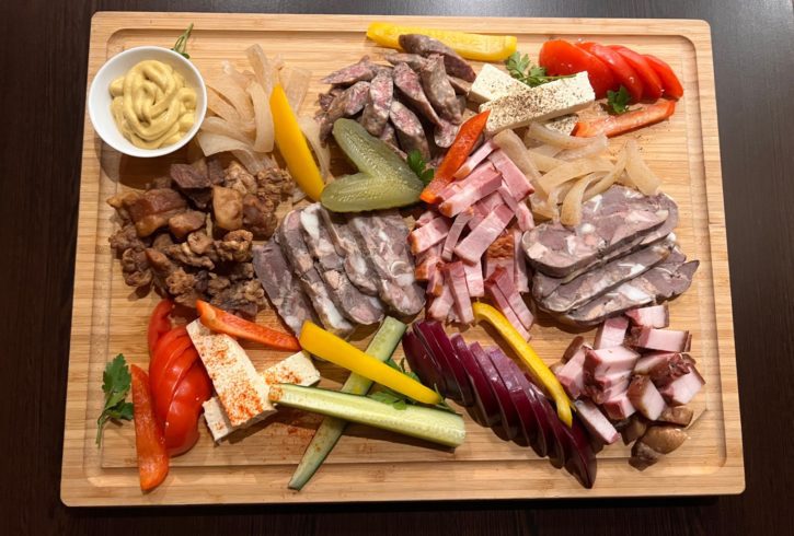 Restaurant Traditional Romanesc in Westminster, Londra