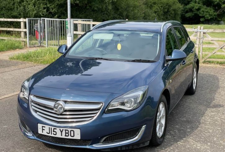 Vand Auto Vauxhall Insignia din 2015 in Hatfield, UK