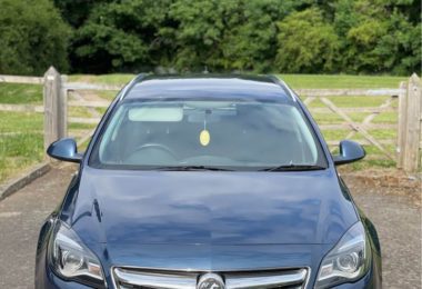 Vand Auto Vauxhall Insignia din 2015 in Hatfield, UK