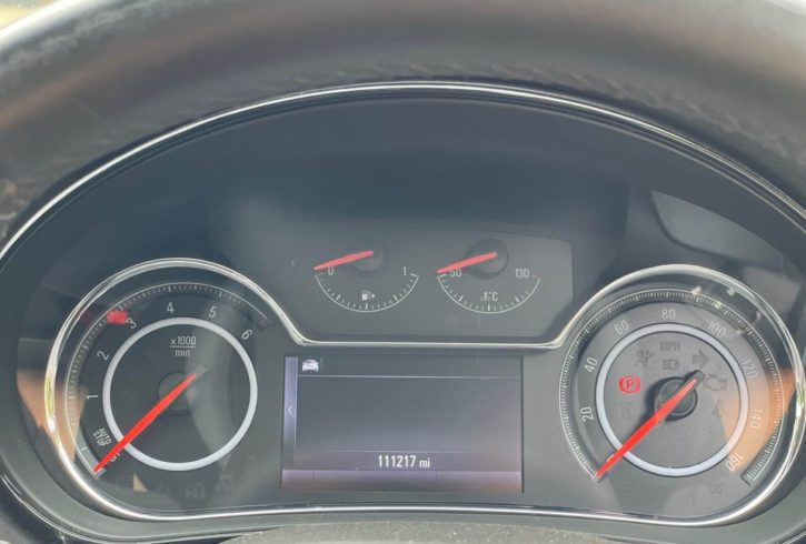 Vand Auto Vauxhall Insignia din 2015 in Hatfield, UK