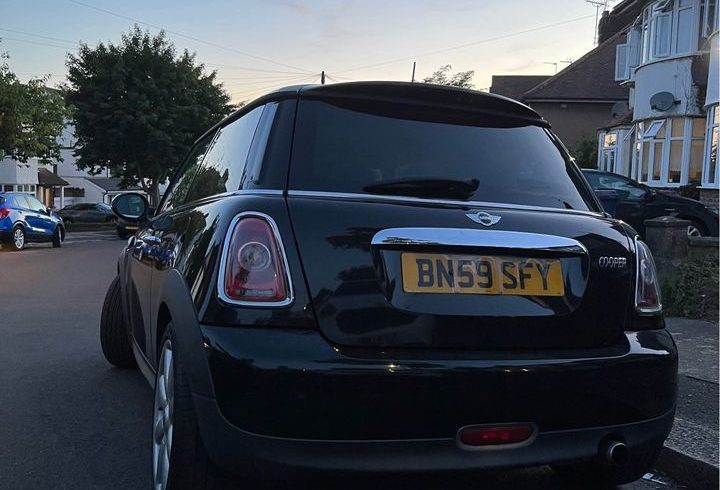 Vand Auto Mini Cooper Din 2009 in Wembley, Londra