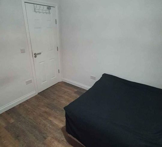 Chirie Camera Double in zona Chingford, Londra