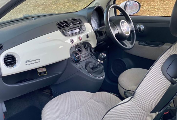 Automobileuk Sales - Vand Masina Fiat 500 in Hoddesdon, UK