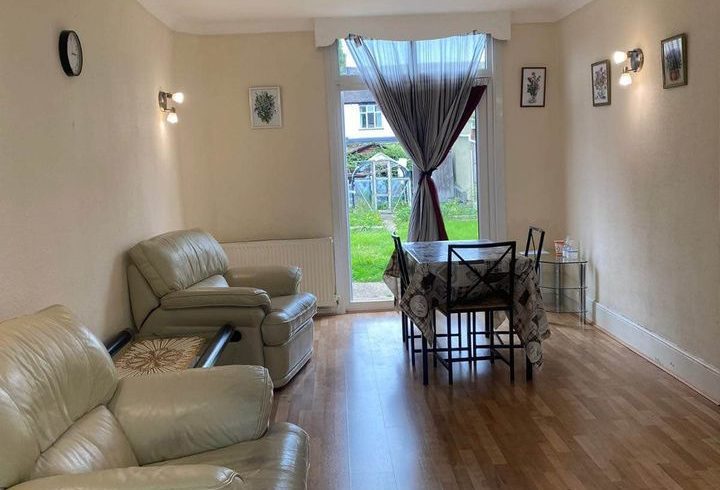 Chirie Camera Double in Barking, Londra