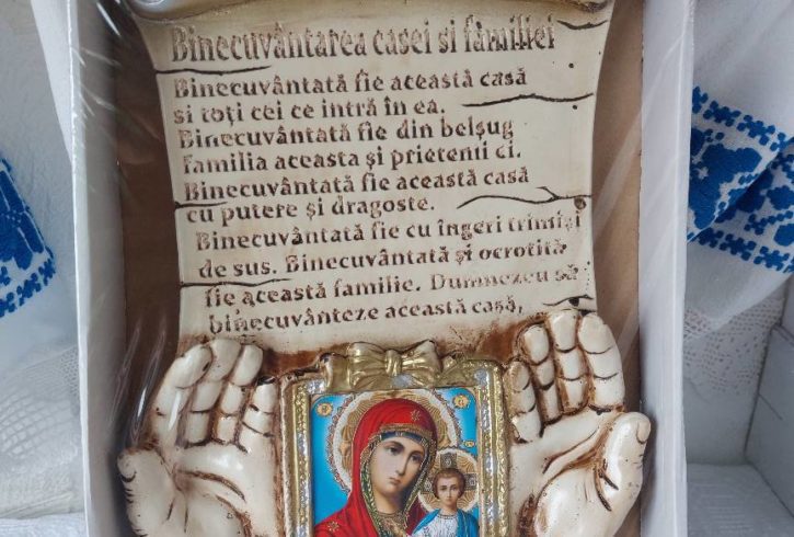 Family Gift's - Vindem Cadouri Cu Specific Romanesc In UK