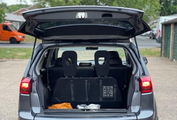 Vand Masina Peugeot 4007 In Hatfield, UK