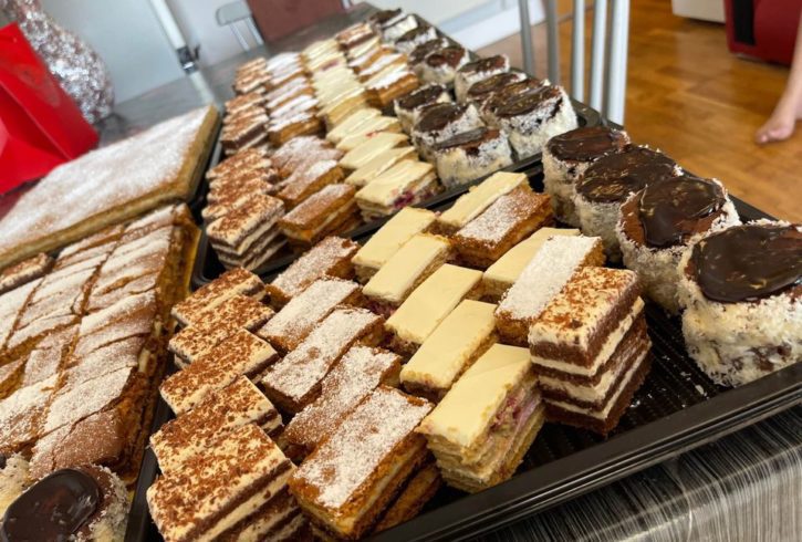 Mancare Traditionala Romaneasca La Comanda in Pinner, Londra