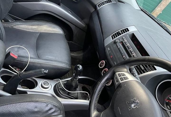 Vand Masina Peugeot 4007 In Hatfield, UK