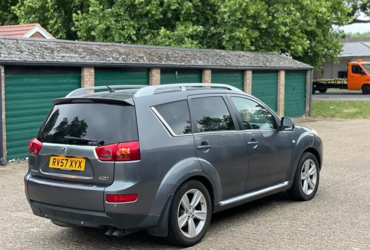 Vand Masina Peugeot 4007 In Hatfield, UK