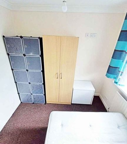 De Inchiriat Camera Single In Chadwell Heath, Londra