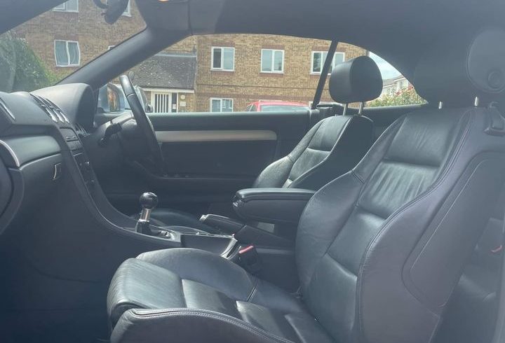 Vand Masina Audi A4 Decapotabila In Londra, UK